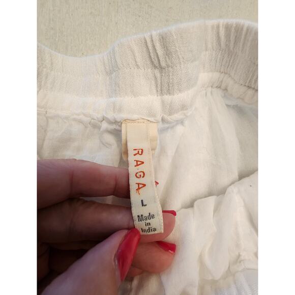 RAGA White Embroidered Shorts Women SZ Large - Picture 7 of 10